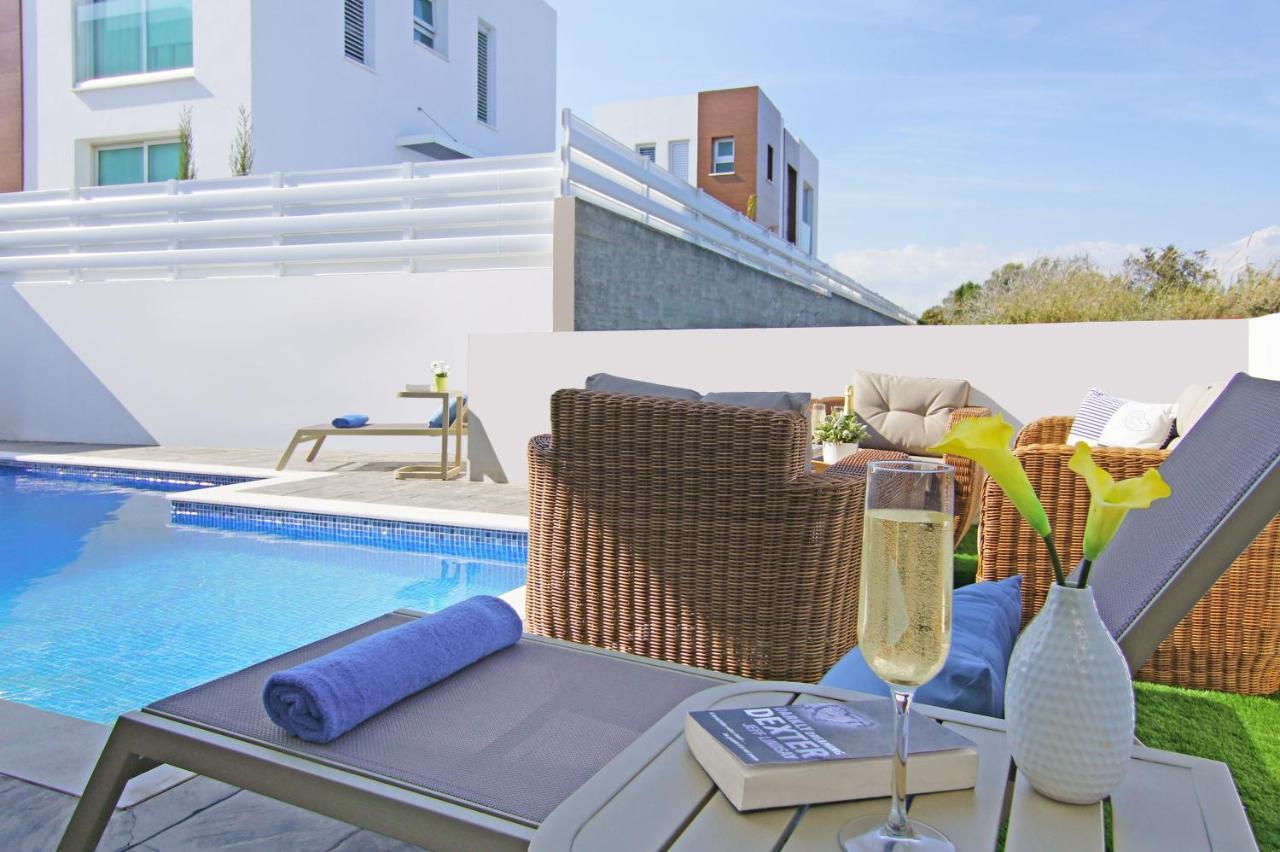 Villa Caren Paralimni Esterno foto