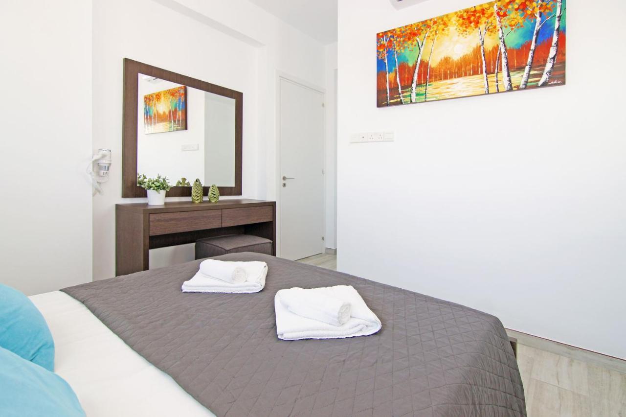 Villa Caren Paralimni Esterno foto