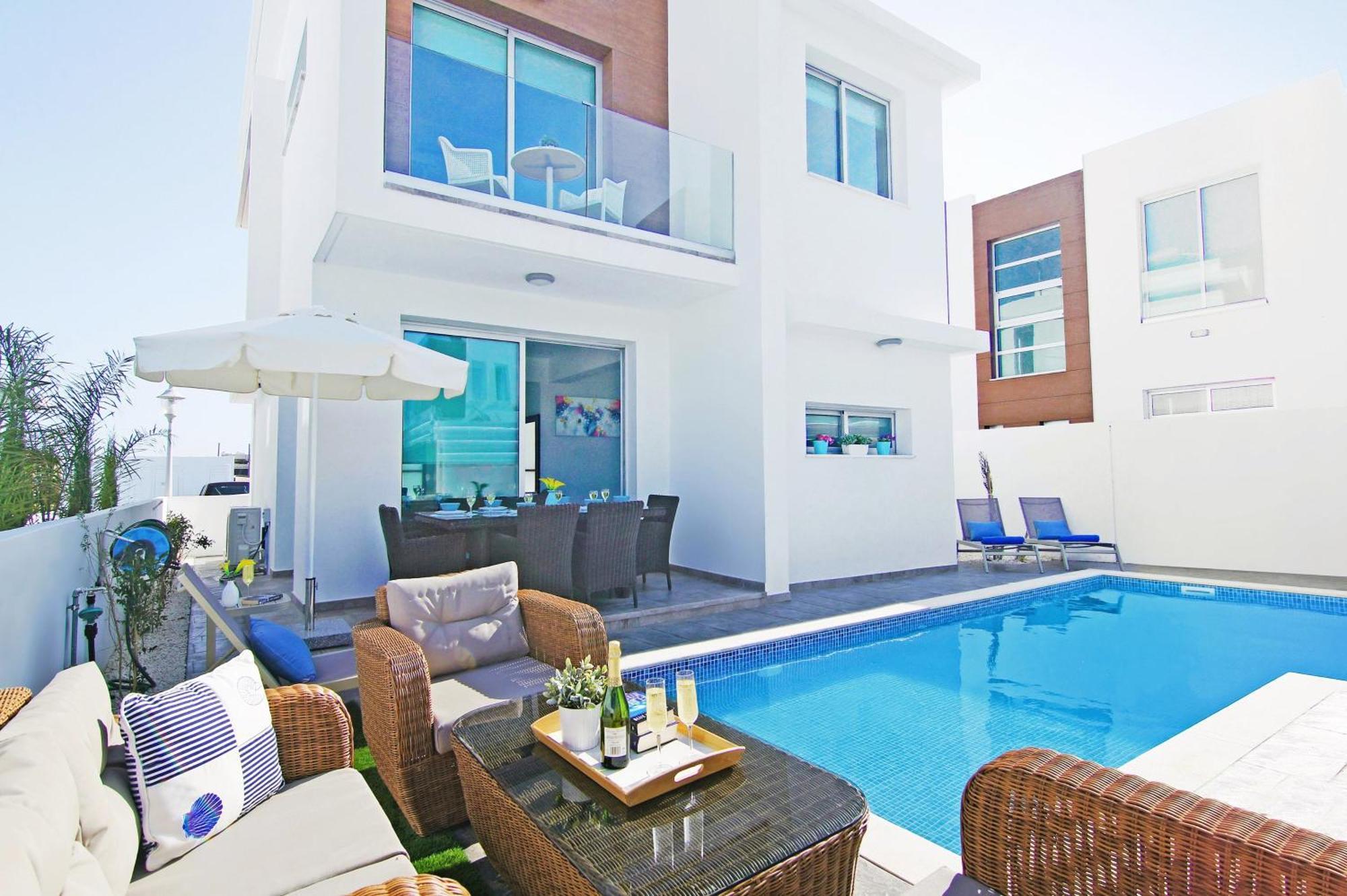 Villa Caren Paralimni Esterno foto